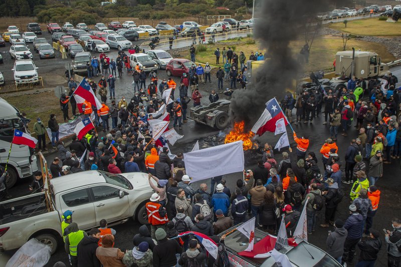 In 2022, over 100 people were poisened near a Chilean copper foundry, resulting in its closure and protests by workers