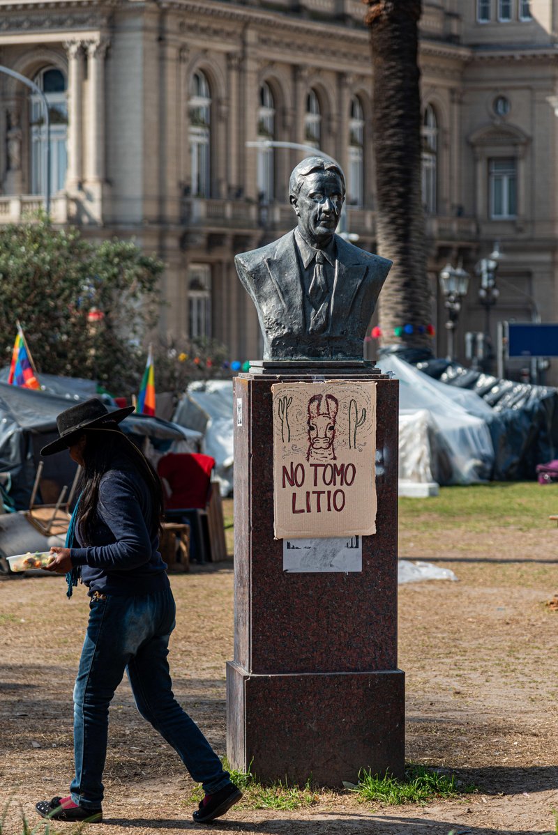 “I do not drink lithium.” Protests in Buenos Aires, 2023