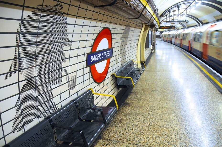 Baker Street underground platform