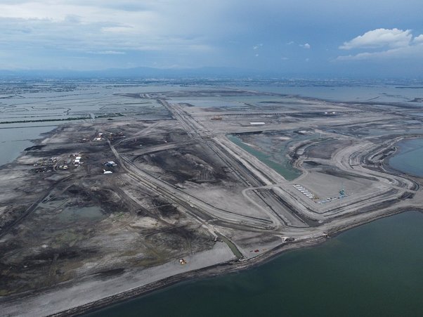 Construction of the New Manila Bay Airport in the Philippines