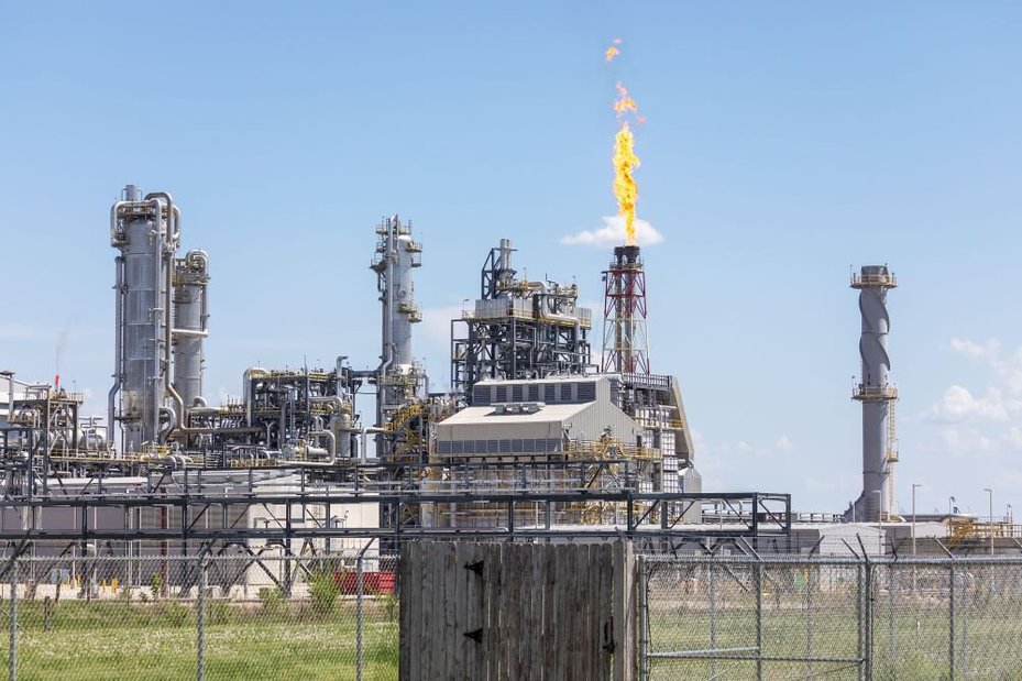 Gas flaring at the OCI Iowa Fertilizer Plant in Wever, Iowa, USA