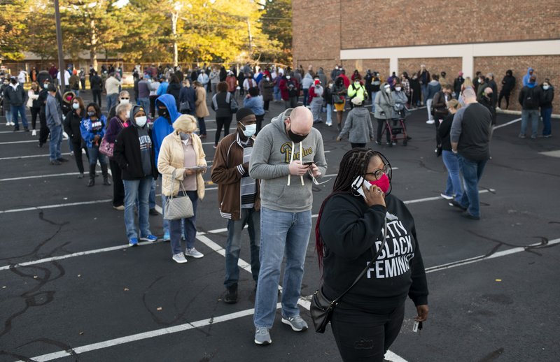 Early voters line up in Ohio