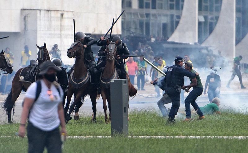 Pro-Bolsonaro supporters riot at Planalto Presidential Palace, Brasilia