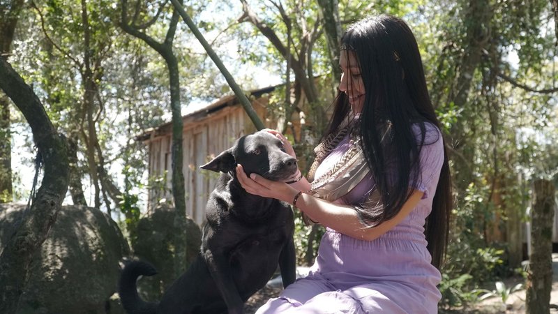 When severe floods hit Brazil, Luana Kaingang's community worked with a network of Indigenous Peoples to distribute food, clothes and drinking water. Estúdio Aluisio