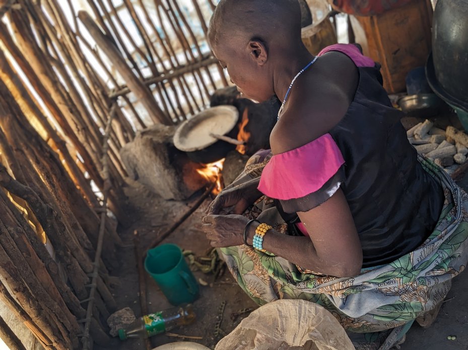 A woman in a pipeline-affected community in Tanzania (Green Conservers)