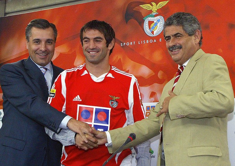 a press conference for Portuguese football club Benfica in 2005