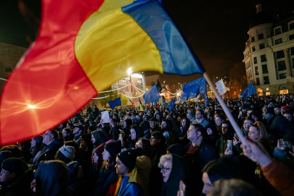 People take part in the Romania Hopes rally, organized by presidential candidate Elena Lasconi, on December 5, 2024 in Bucharest, Romania