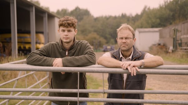 Farmer Colin Chappell wants to hand over his farm to his children in the future, but fears that the climate crisis may claim it first. Glenn Perry / Global Witness