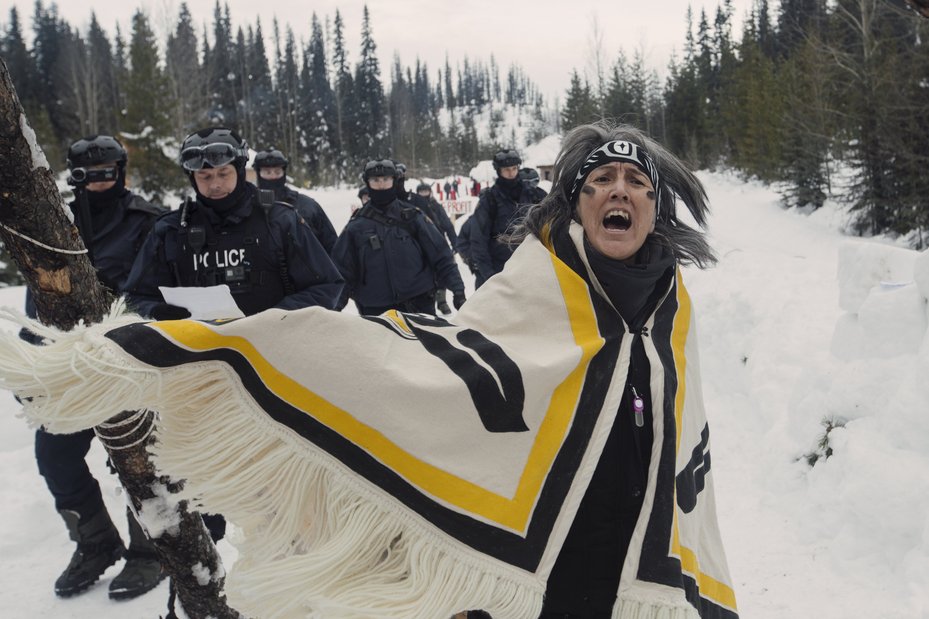 Freda Huson, female chief of Dzeke ze' from the Wet'suwet'en